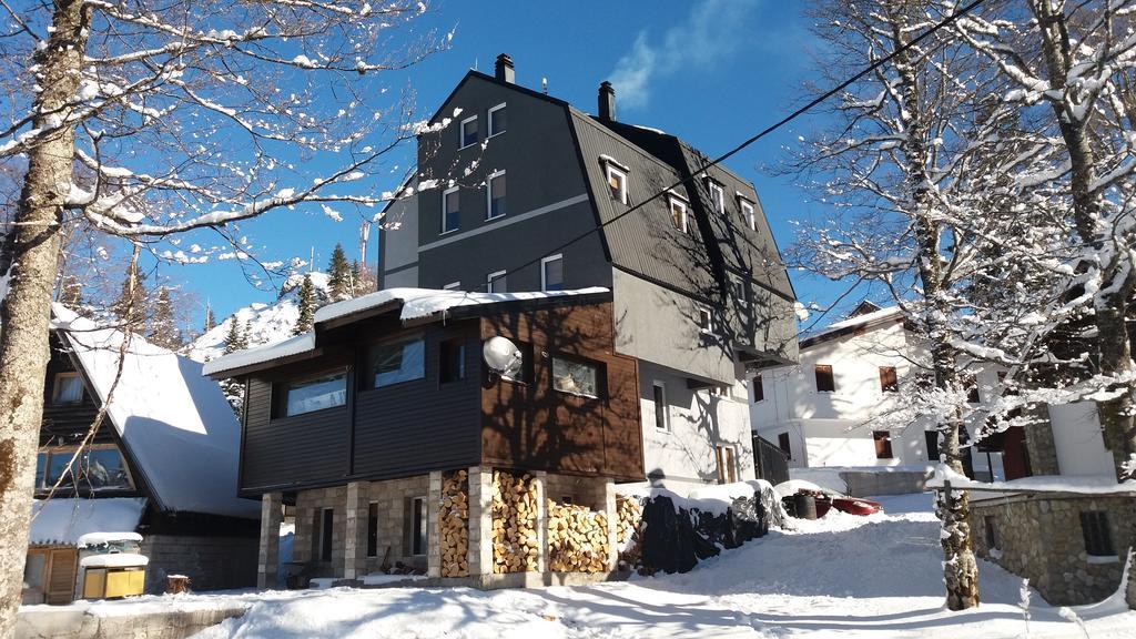 Apartments Artic 亚霍里纳 外观 照片